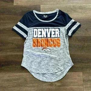 Denver Broncos Women’s Tee Shirt. Size Large.  Never worn!